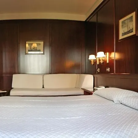 Capanna D'oro Hotel 3*